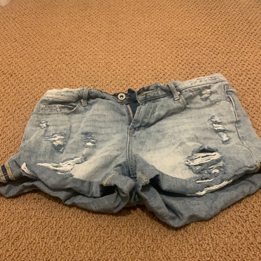 Distressed relaxed jean shorts